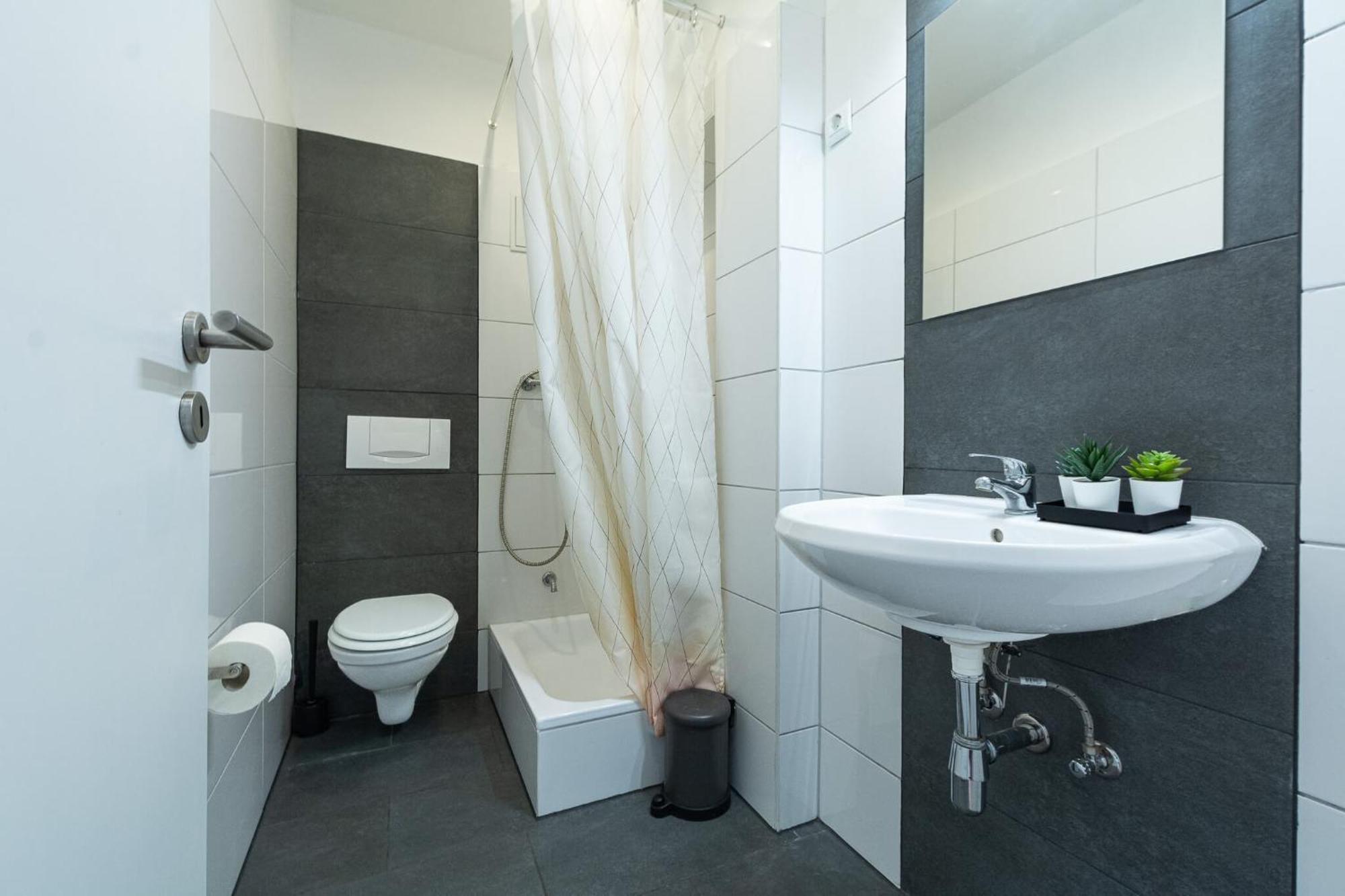 T&K Apartments - Apartments 20 Min To Messe Dus Крефелд Екстериор снимка